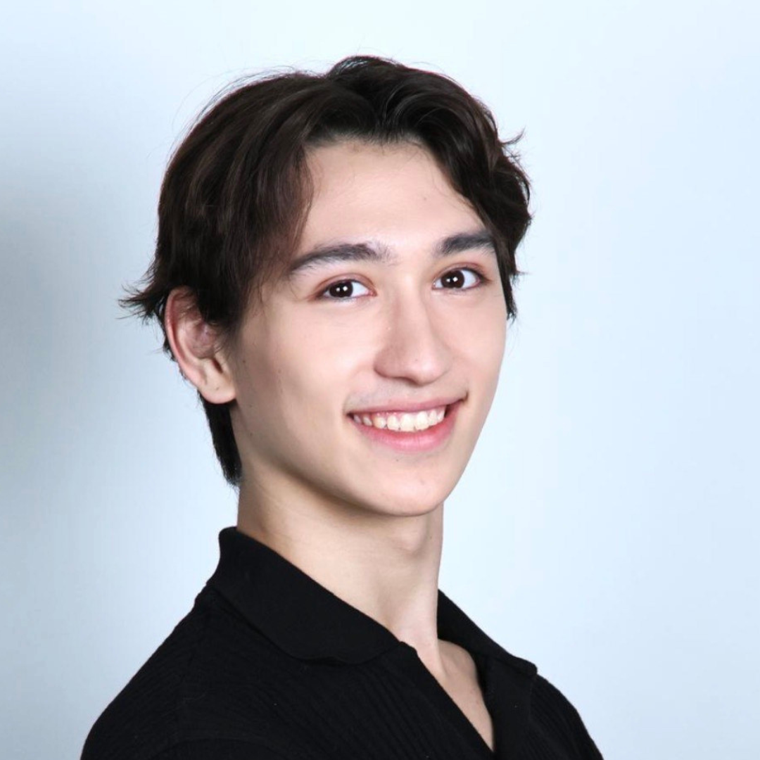 グジェレフ 瞭舞<br>Ryoma Hudzeleu